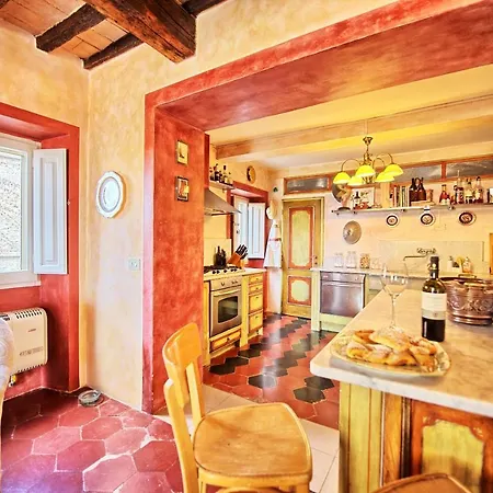 Ponte D'avorio Sleeps 17 Pool Wifi Baucca