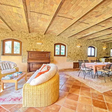 Ponte D'avorio Sleeps 17 Pool Wifi